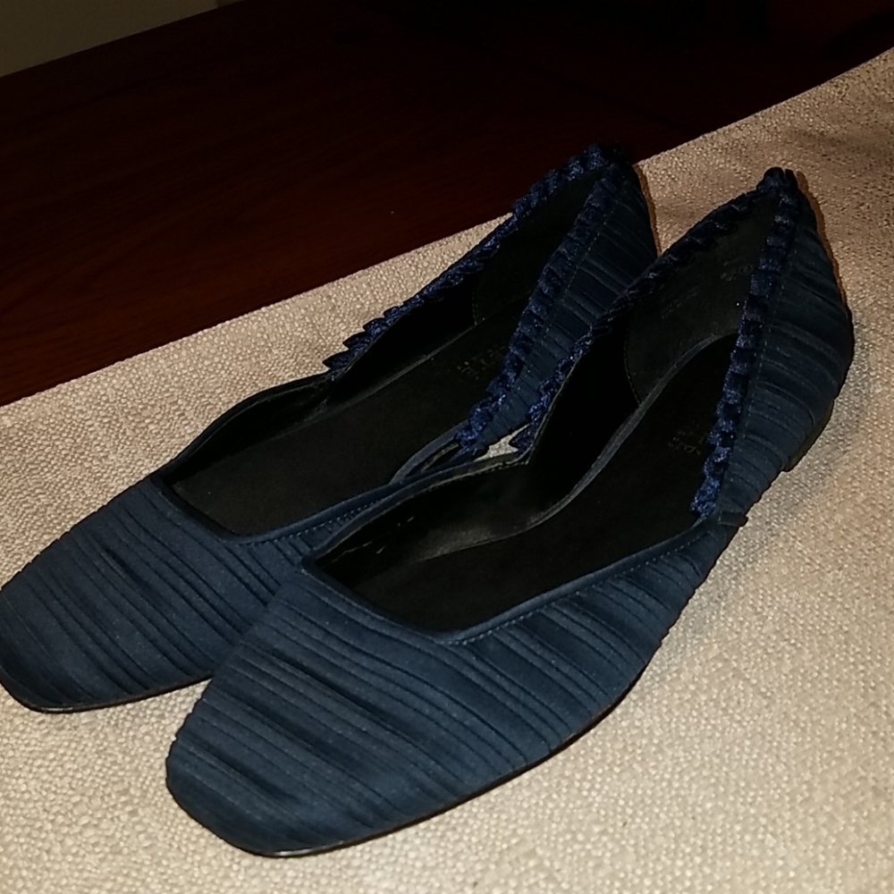 ABAETE for Payless Flats